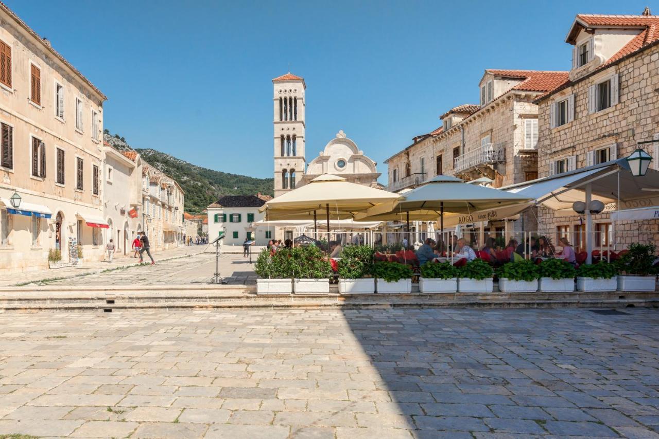 Apartments Villa Tudor 1 Hvar Town Exteriör bild