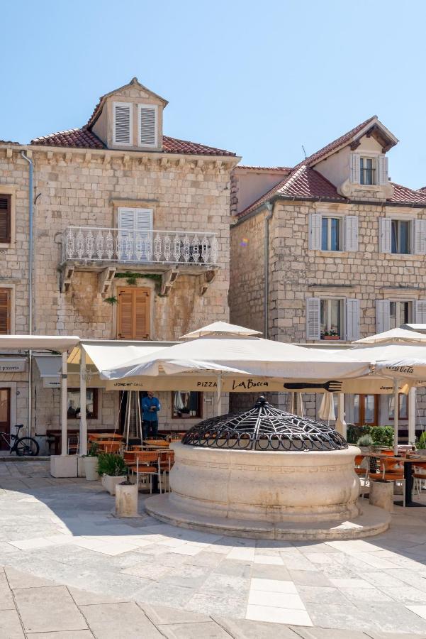 Apartments Villa Tudor 1 Hvar Town Exteriör bild