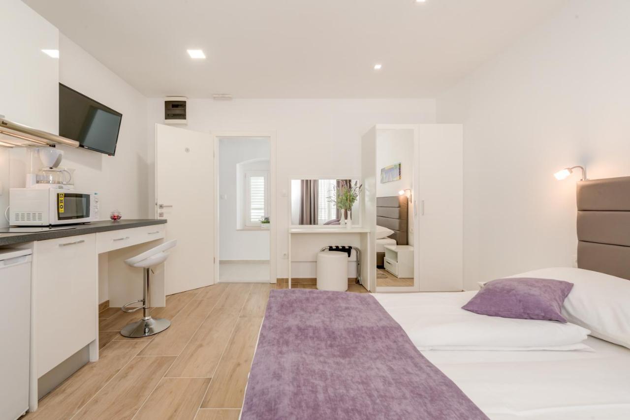 Apartments Villa Tudor 1 Hvar Town Exteriör bild